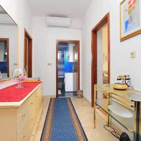 With A Parking Space Kastel Luksic, - 13734 Apartment