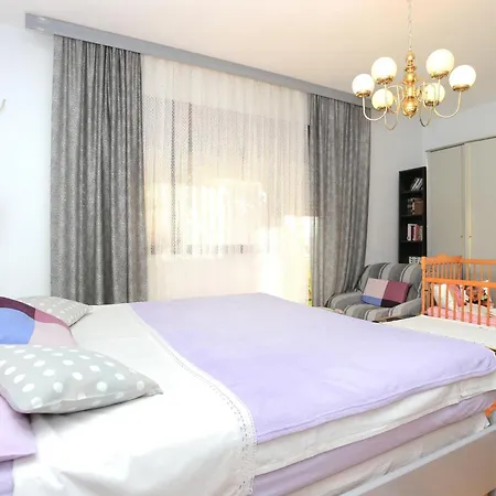 Apartment With A Parking Space Kastel Luksic, - 13734 Kastela